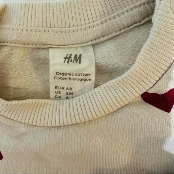 H&M Cream Sweatshirt with Red Heart Pattern - Picture 3 of 3
